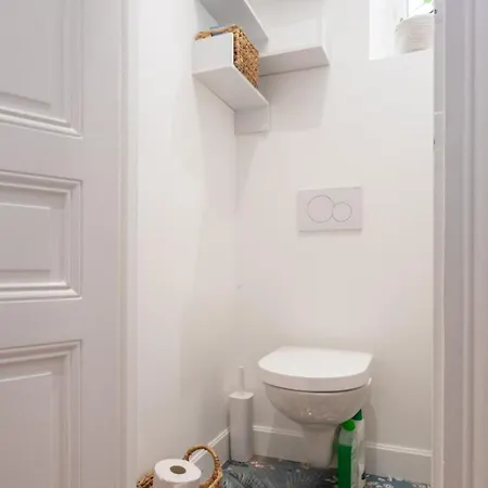 Chic 1bd Parisian Apartmentbatignolles פריז
