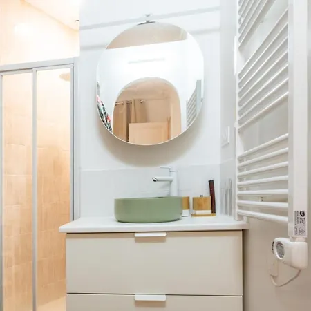 Chic 1bd Parisian Apartmentbatignolles *